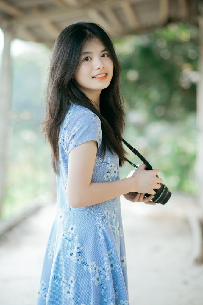 100 000 Free Longly Girl Girl Images Pixabay