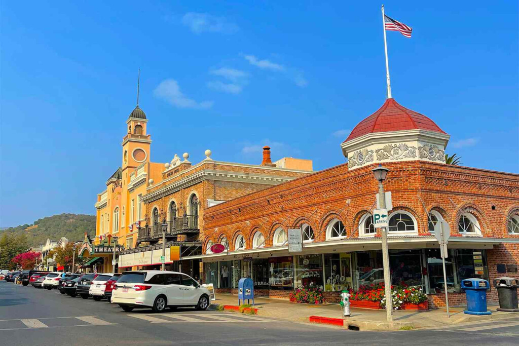 Guide To Visiting Sonoma County With Small Towns Luxury Hotels And 
