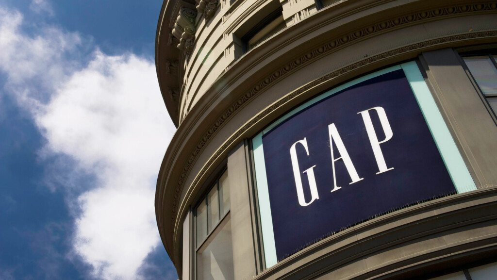 The Gap 39 s Biggest Problem Is That It Lost Its Brand Identity