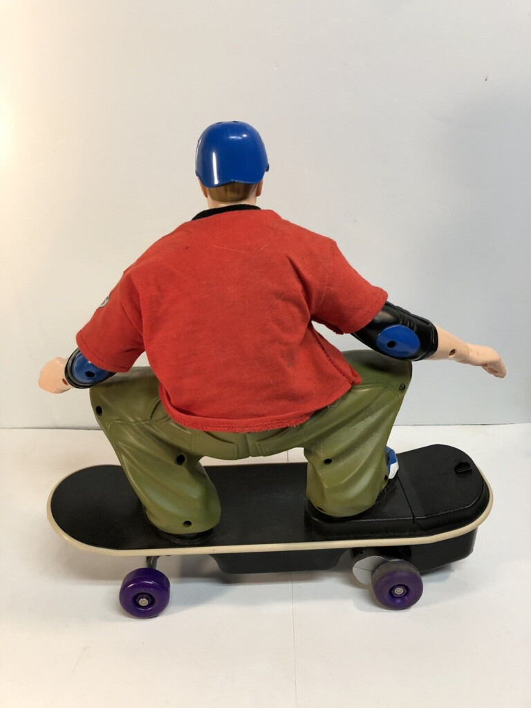 Tony Hawk 2001 Birdhouse Tyco RC Skateboard For Parts No Battery 